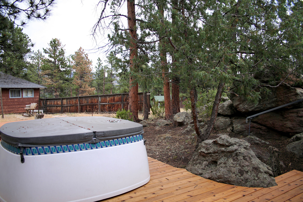 estes park rental with hot tub