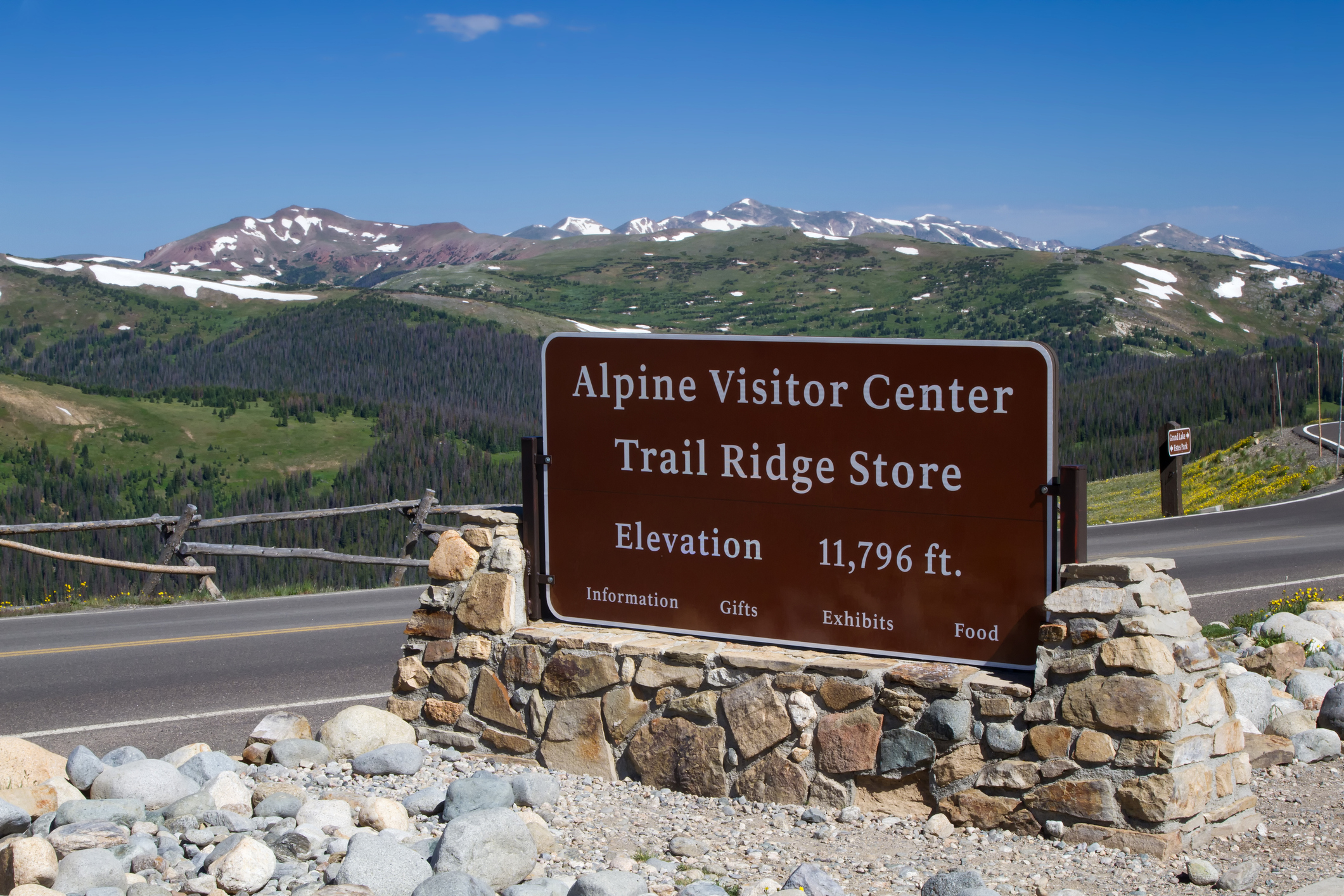 image of alpine visitor center rocky mountain national park