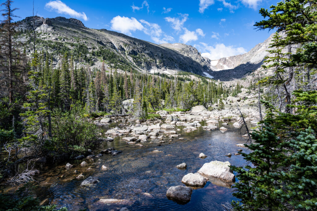 image of lake haiyaha