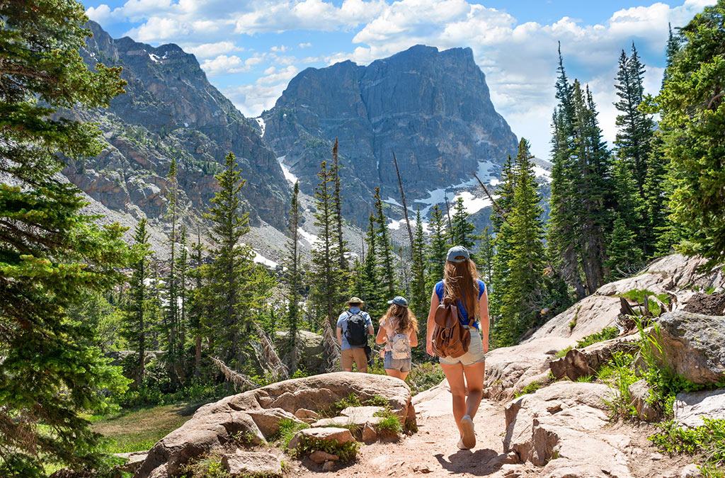 Hiking near Rocky Mountain Resorts 